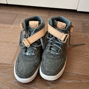 Nike Air Force ones mid boots / sneakers 2018